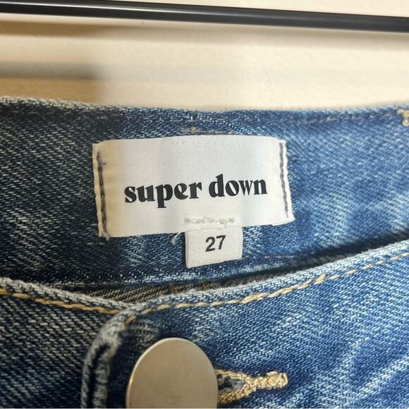 REVOLVE Superdown Angie Girlfriend Straight Leg Distressed Denim Jeans Size 27 - Picture 4 of 9